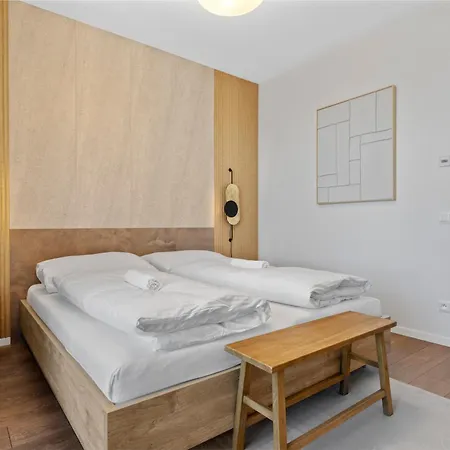 Lam Ivory Ac - Balcony Apartment *