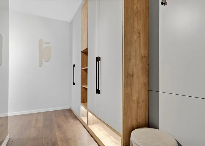 Lam Ivory Ac - Balcony * Братислава